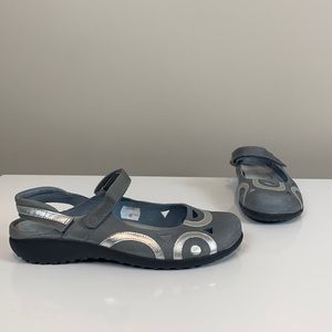 listing-status-banner